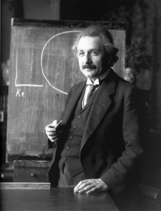 Albert Einstein under en forelæsning i Wien i 1921.